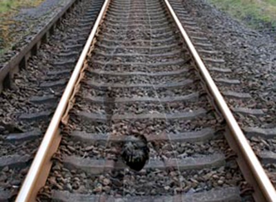 Standspagat am Tschifflicker Bahnhof