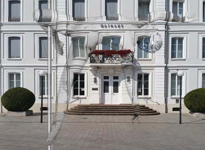 Poledance vorm Rathaus Zweibrücken